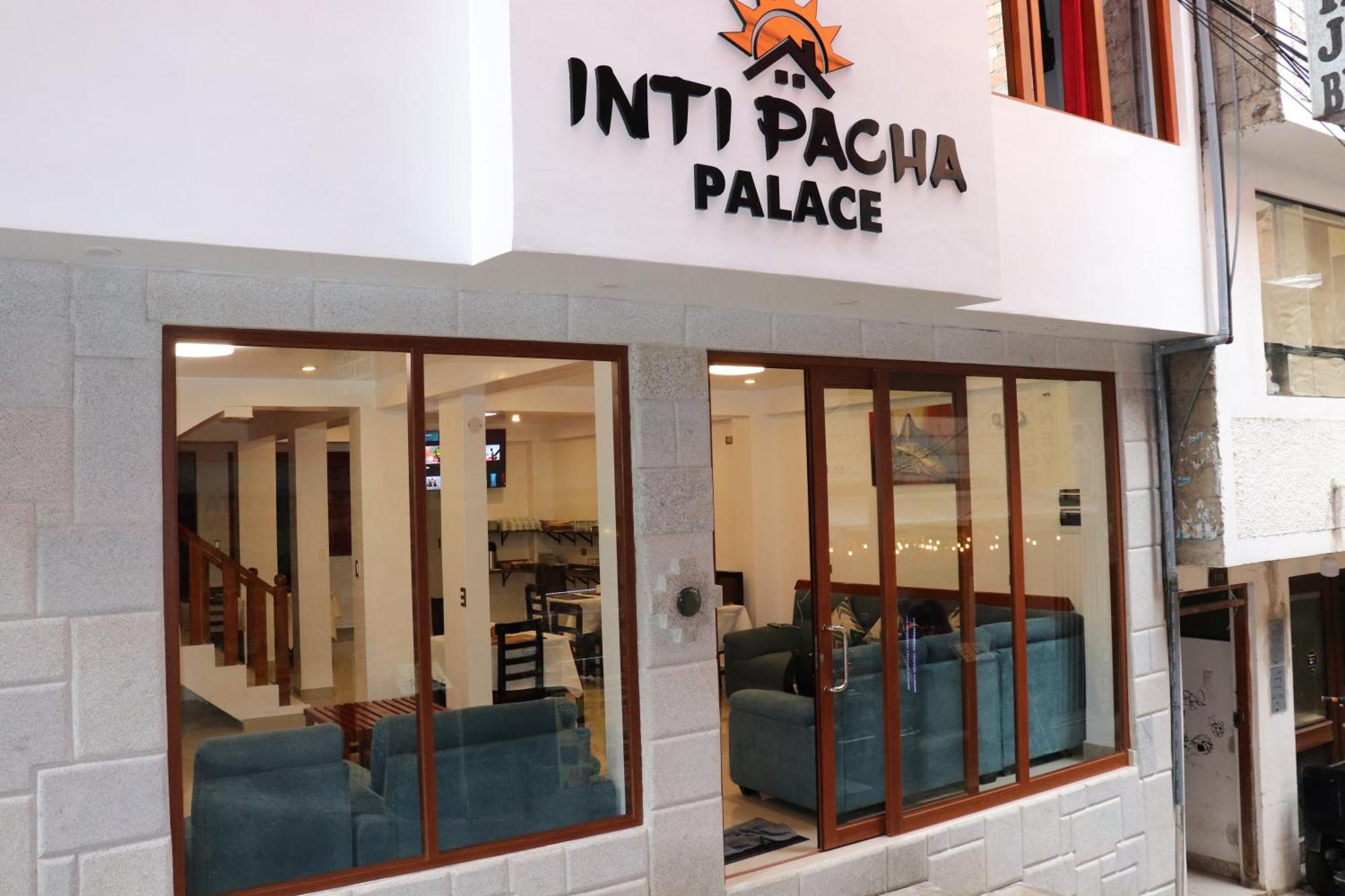Eco Pueblo Hotel 3*